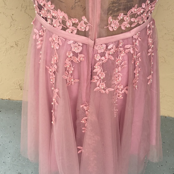 Dress - Picture 7 of 8